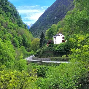 Les Ruisseaux Bed and breakfast